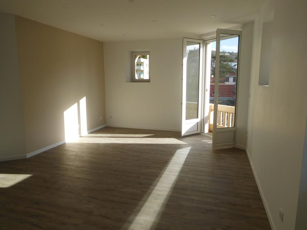 Flat Rue de la Passerelle in Le Puy-en-Velay
