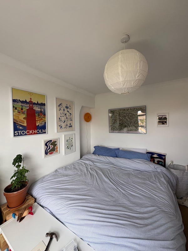 Room Glenarm Road in Greater London
