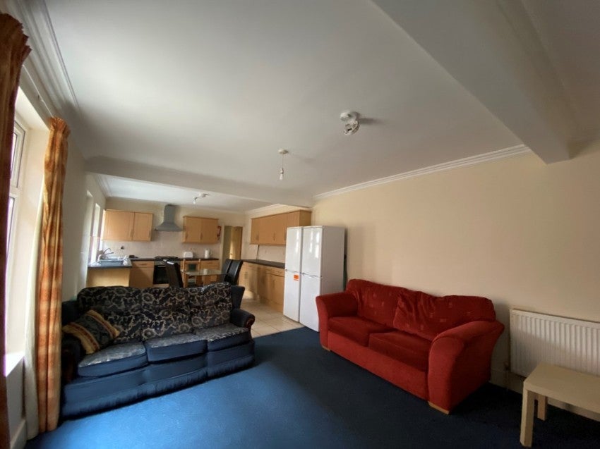Flat Livingstone Road in Southampton