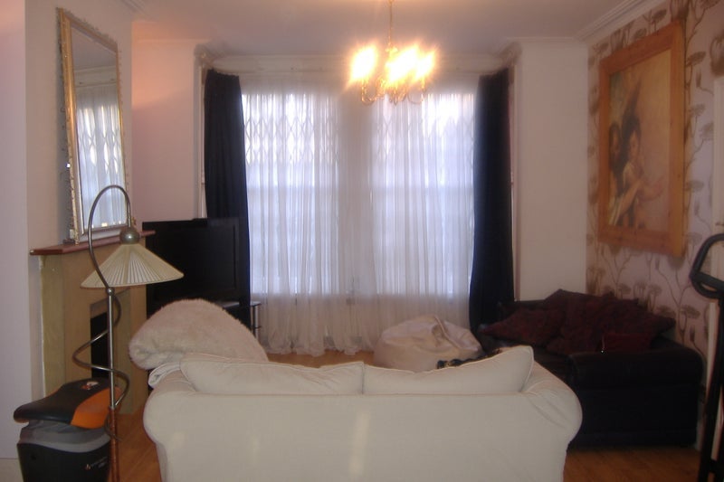 Room Park Avenue in Greater London