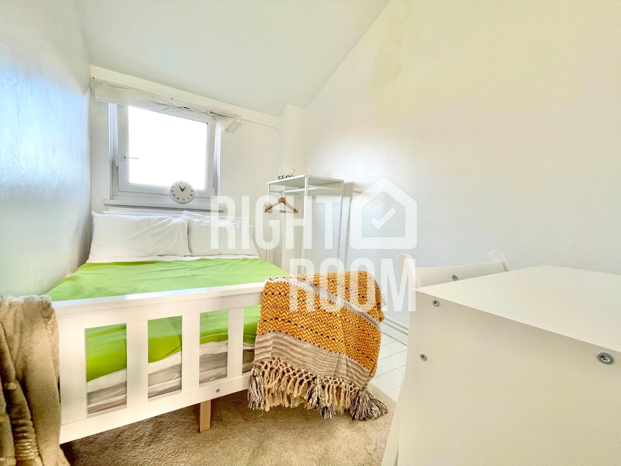 Room Berkeley Walk in London