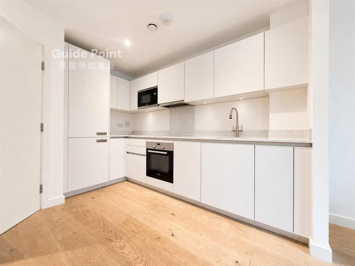 Flat Pentonville Road in Greater London