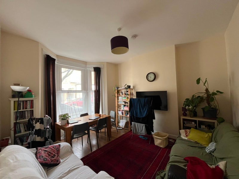 Room Wedmore Gardens in Greater London