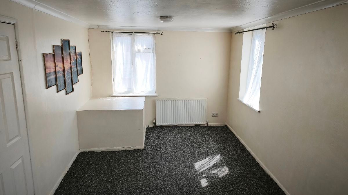 Flat Stratford Road in Milton Keynes