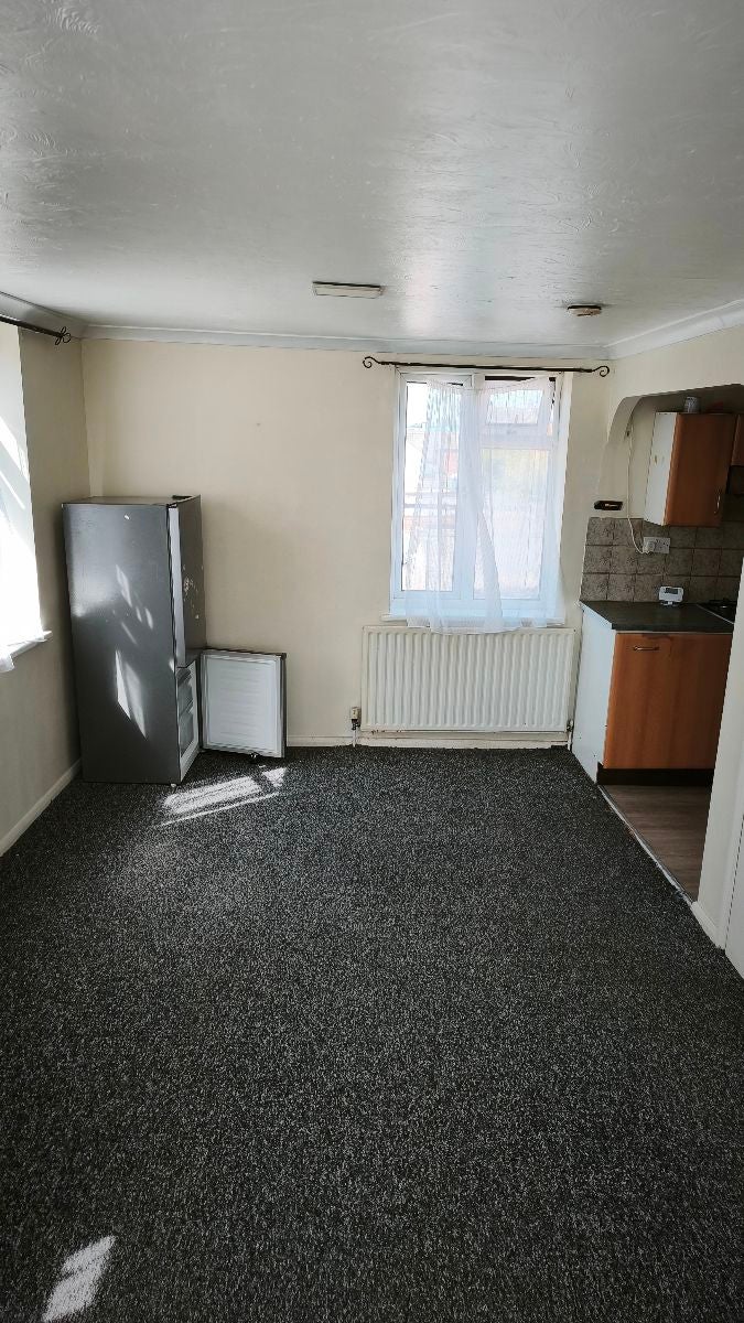 Flat Stratford Road in Milton Keynes