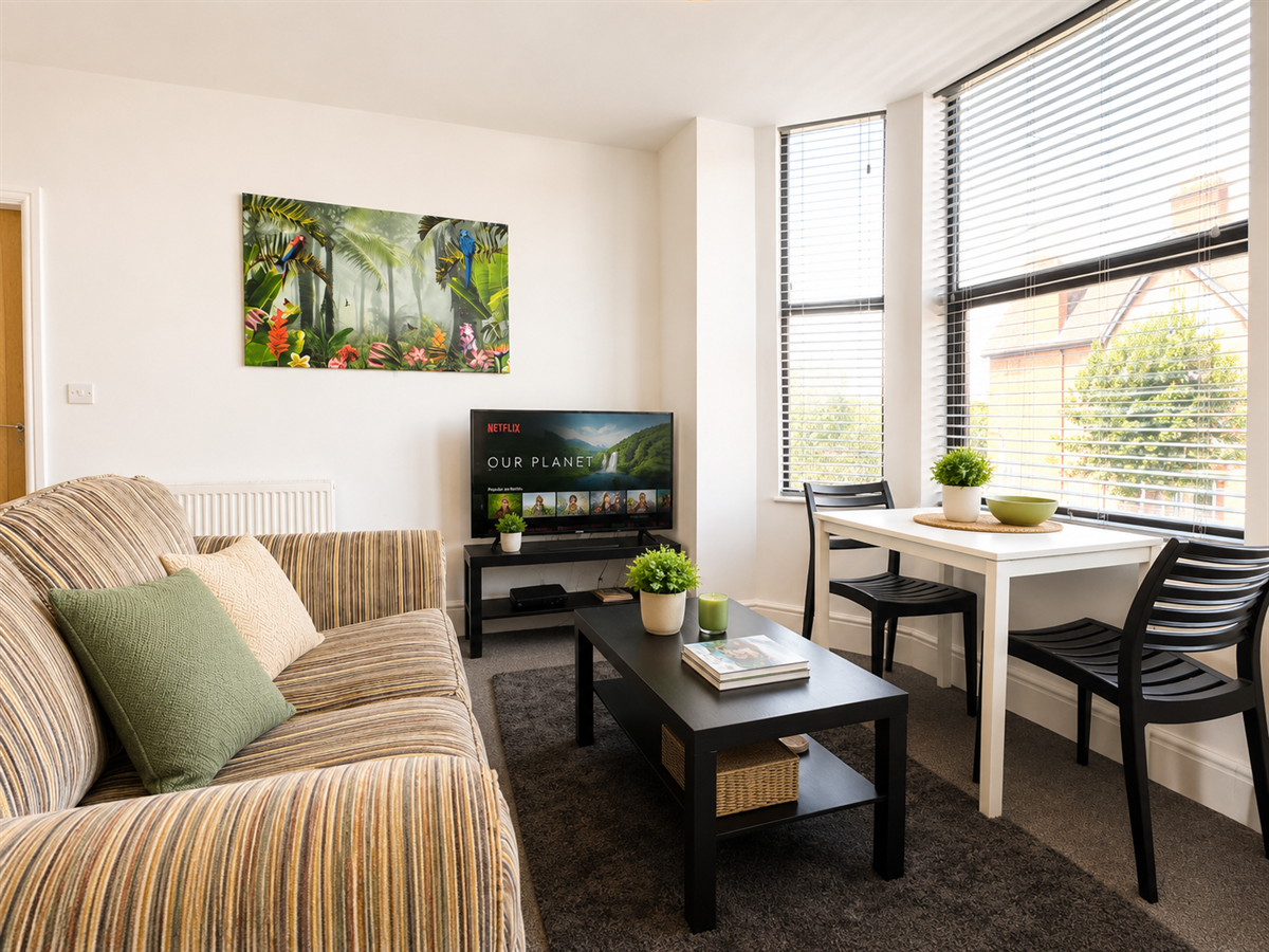 Flat Millicent Road in Nottingham