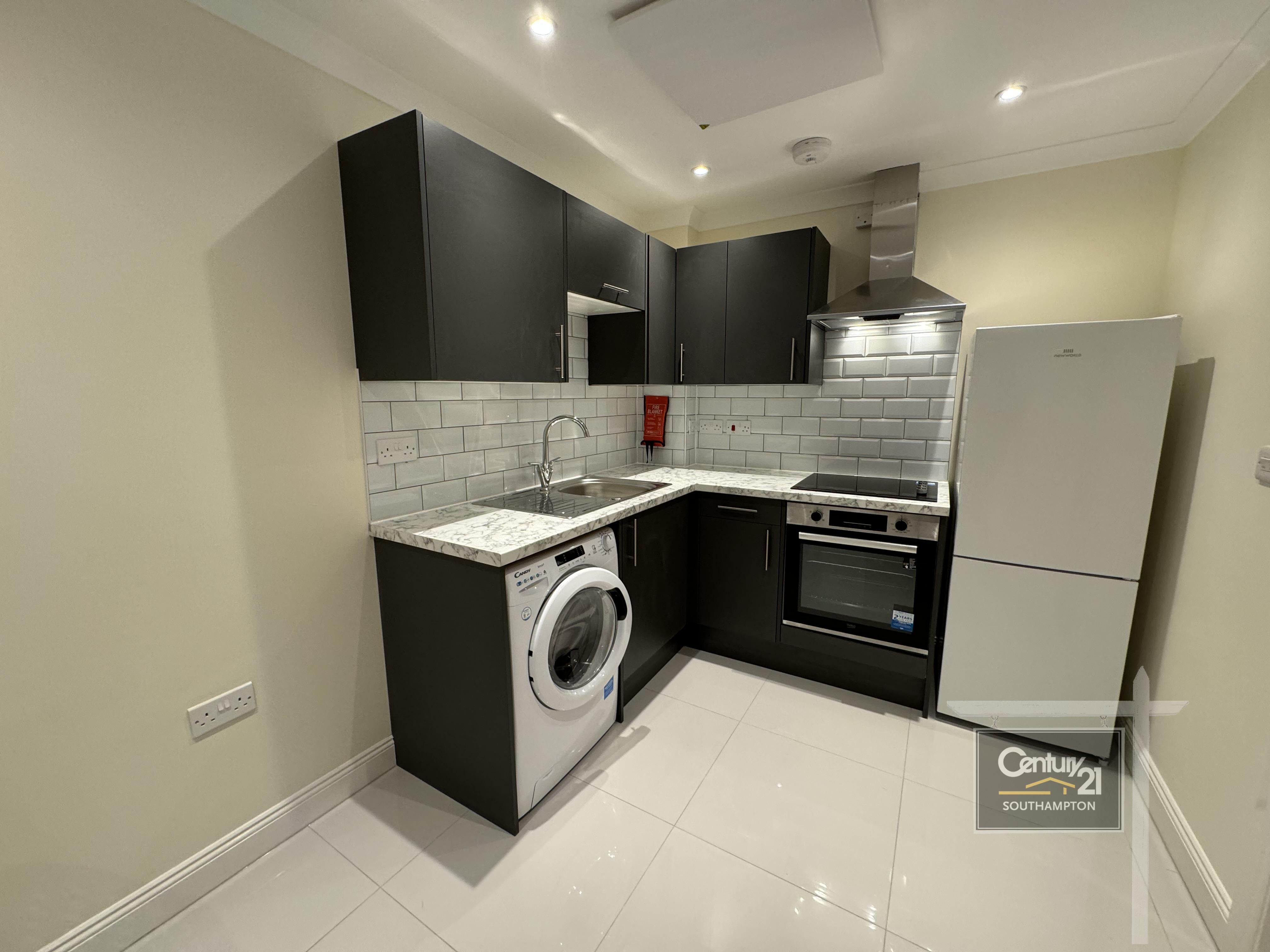 Flat Cranbury Avenue in Southampton