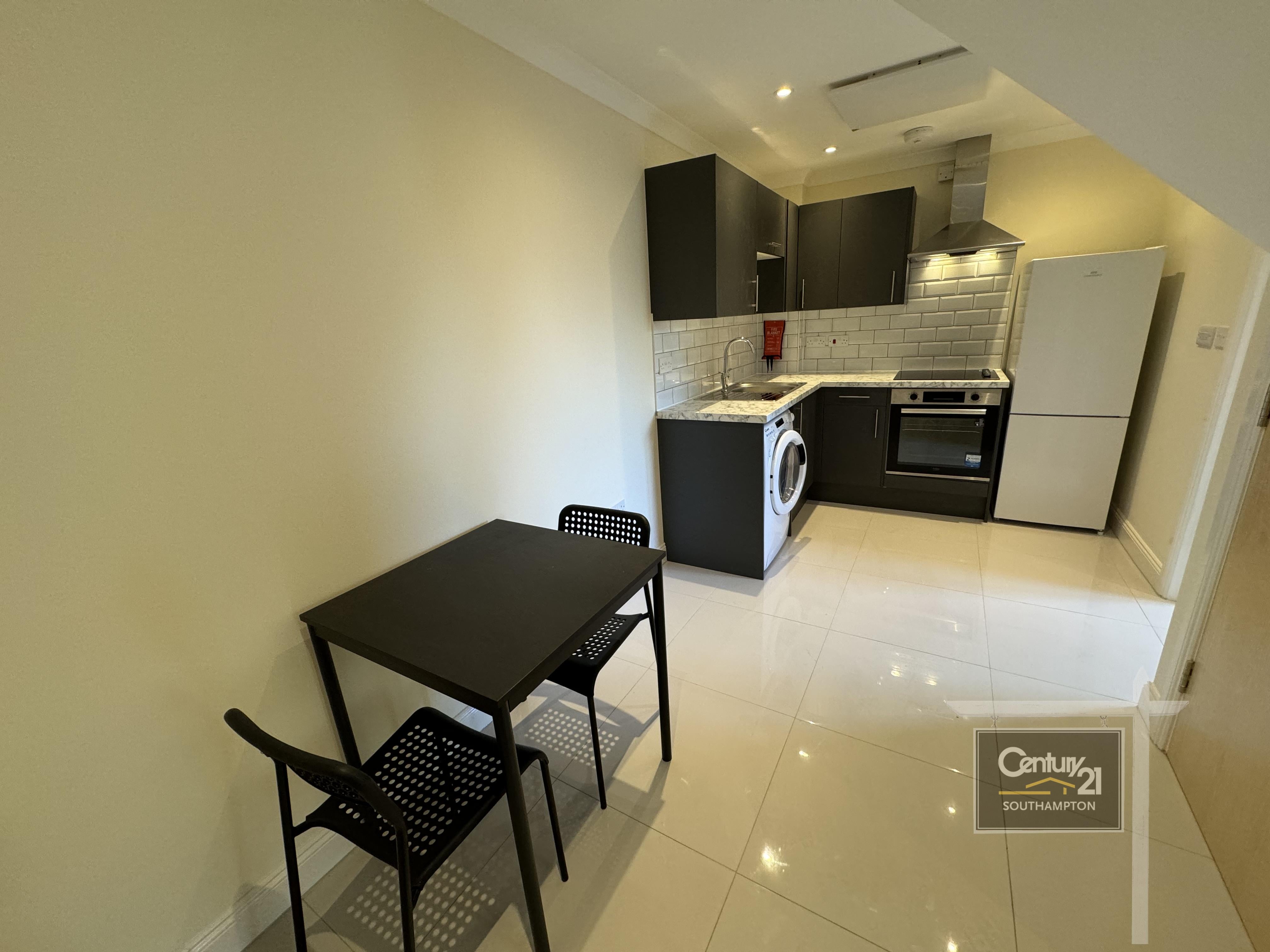 Flat Cranbury Avenue in Southampton