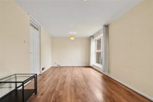 Flat Lansdowne Road in Worcester