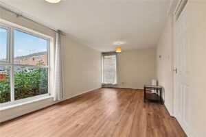 Flat Lansdowne Road in Worcester