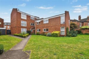 Flat Lansdowne Road in Worcester