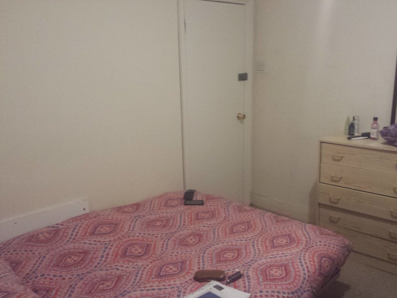 Room Narcissus Road in Greater London