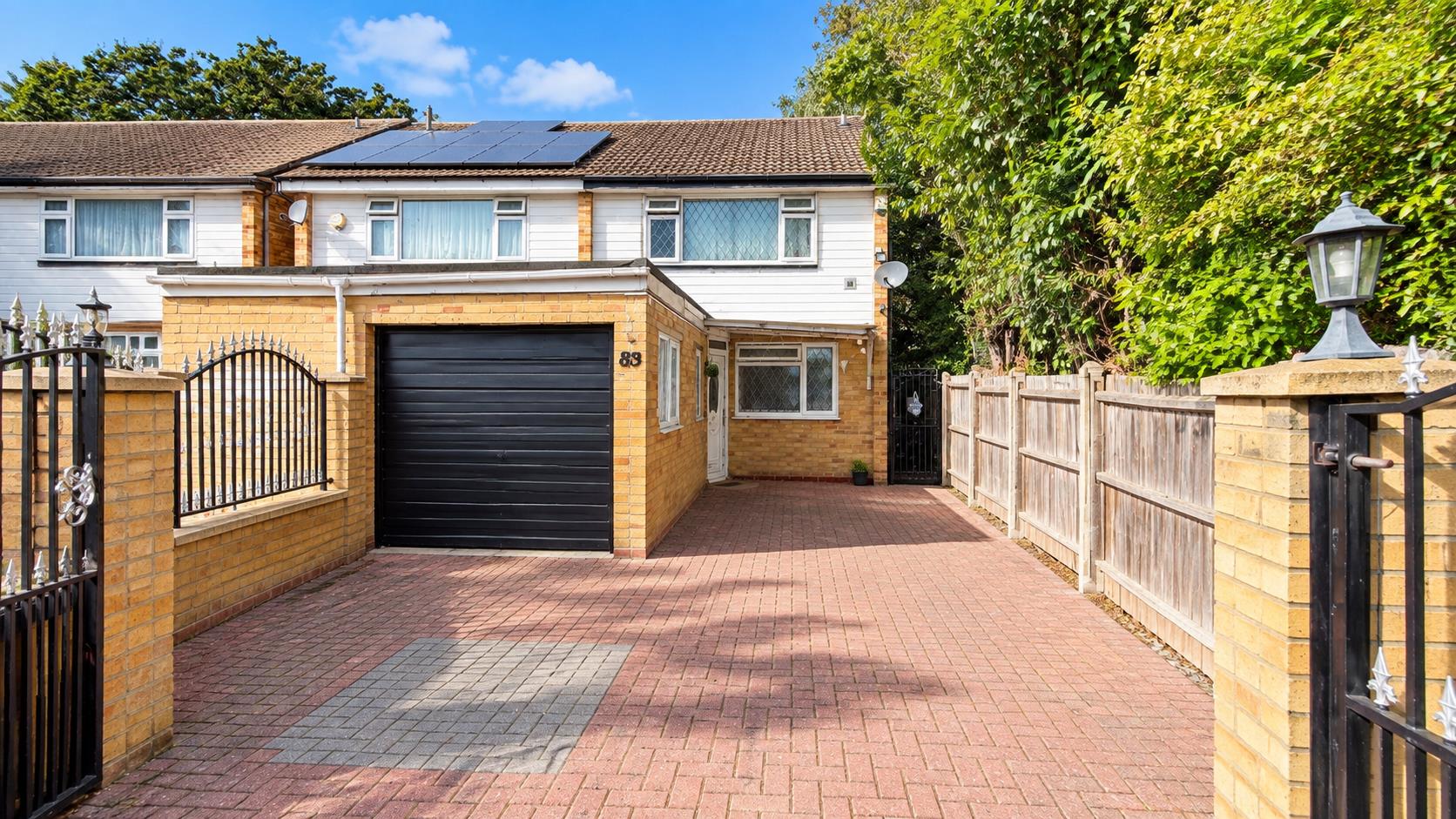 House Pine Tree Close in Greater London