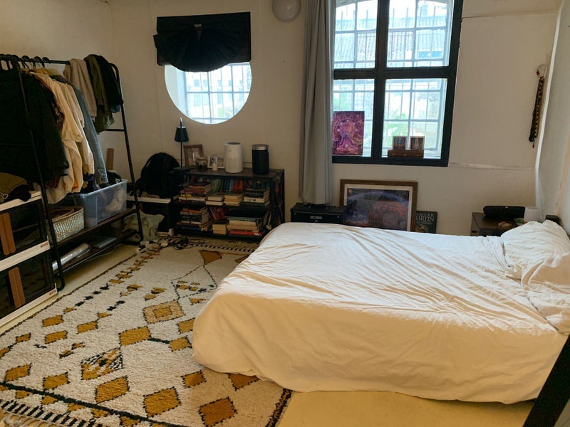 Room Belfast Road in Greater London