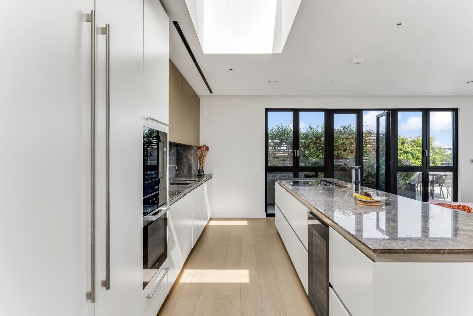 Flat Lyons Place in City of Westminster