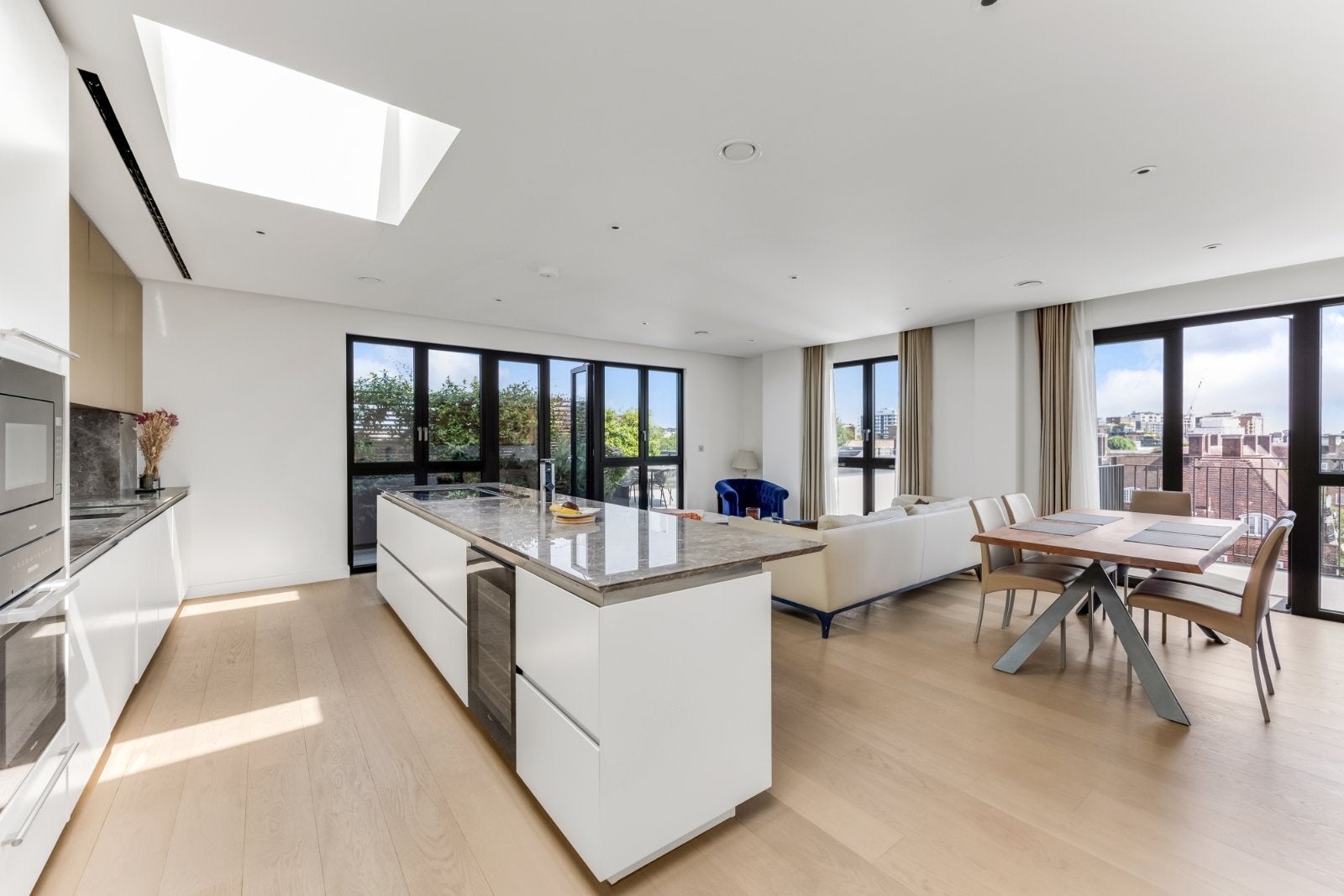 Flat Lyons Place in City of Westminster