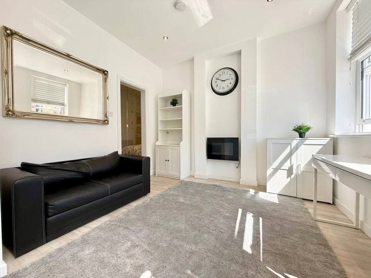 Flat Upland Road in Greater London