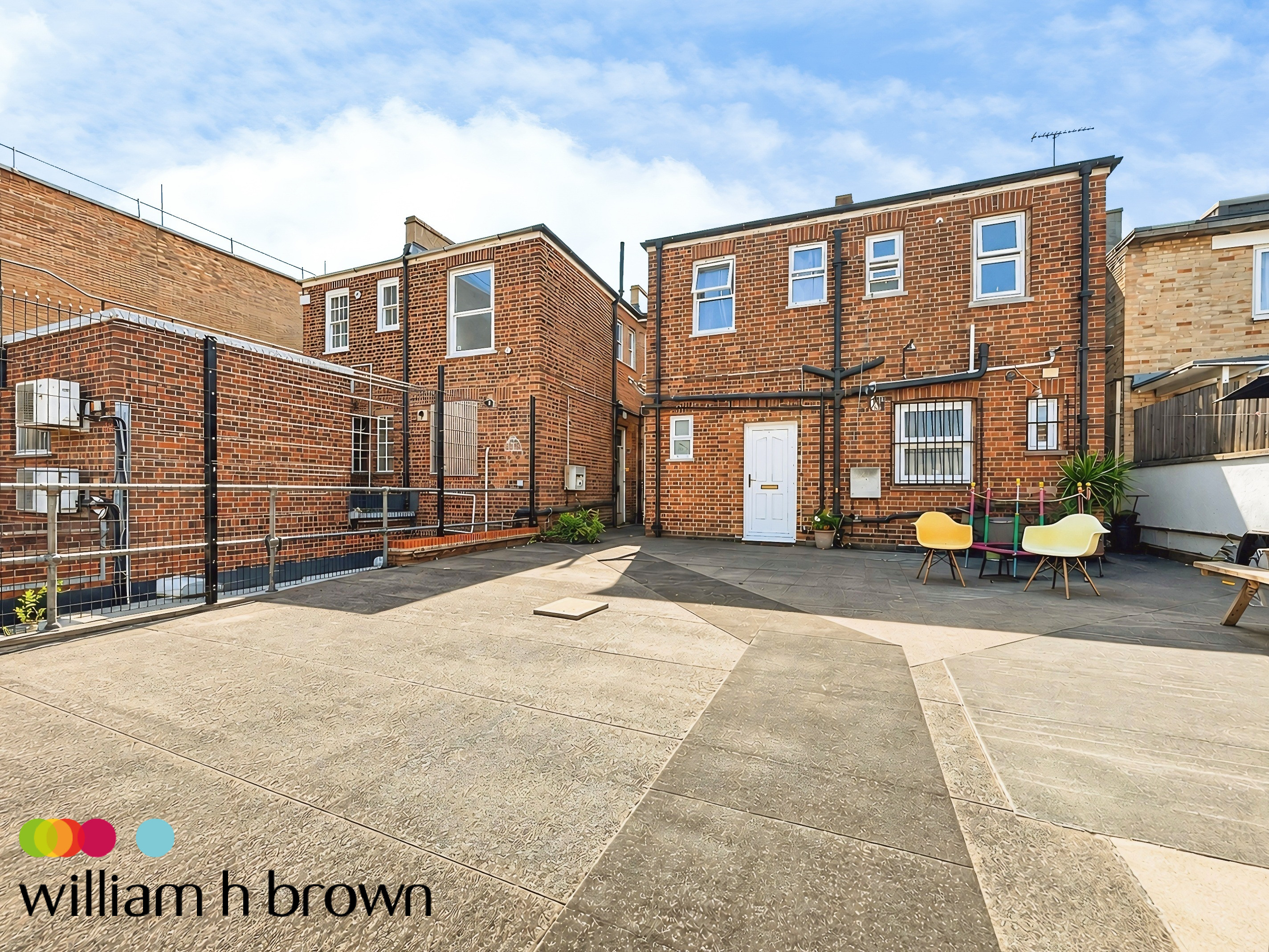 Flat High Street in Brentwood