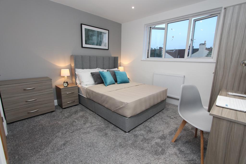 Room Stubbington Avenue in Portsmouth