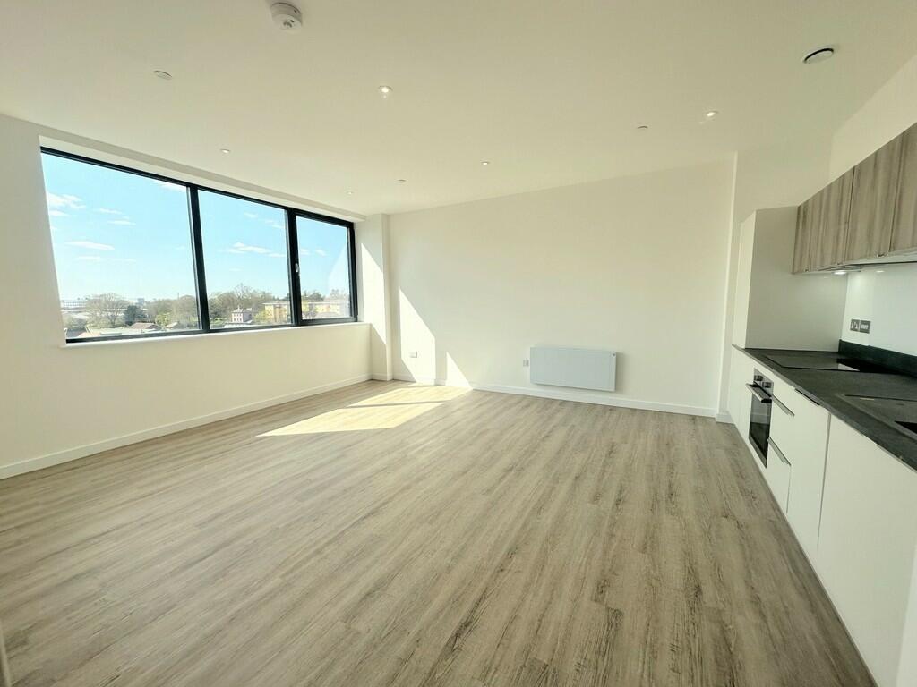 Flat Alençon Link in Basingstoke and Deane