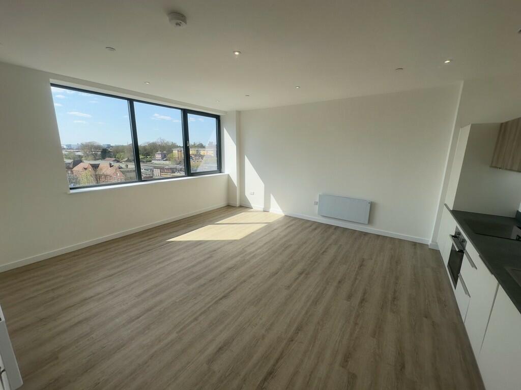 Flat Alençon Link in Basingstoke and Deane