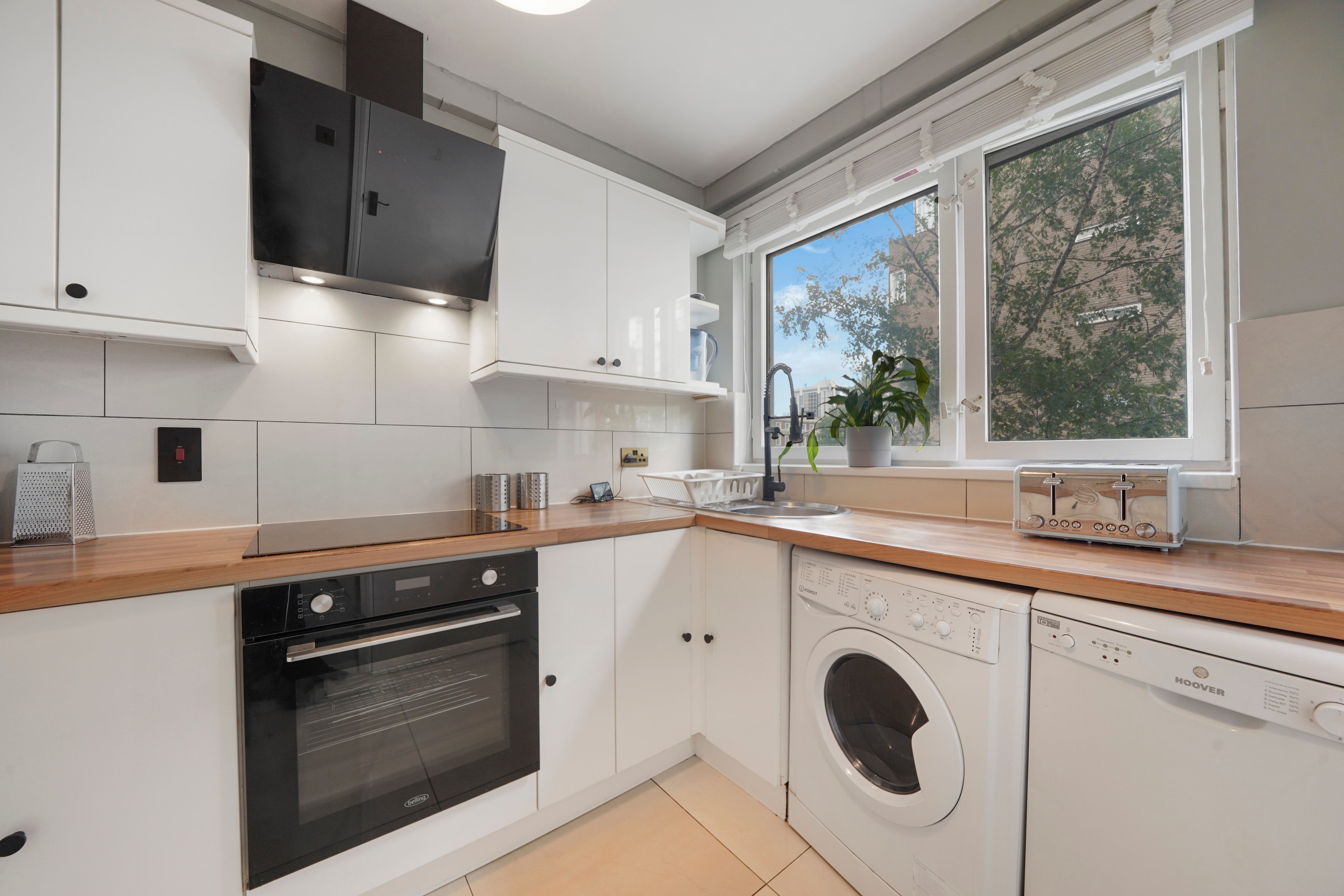 Flat Southwick Street in City of Westminster