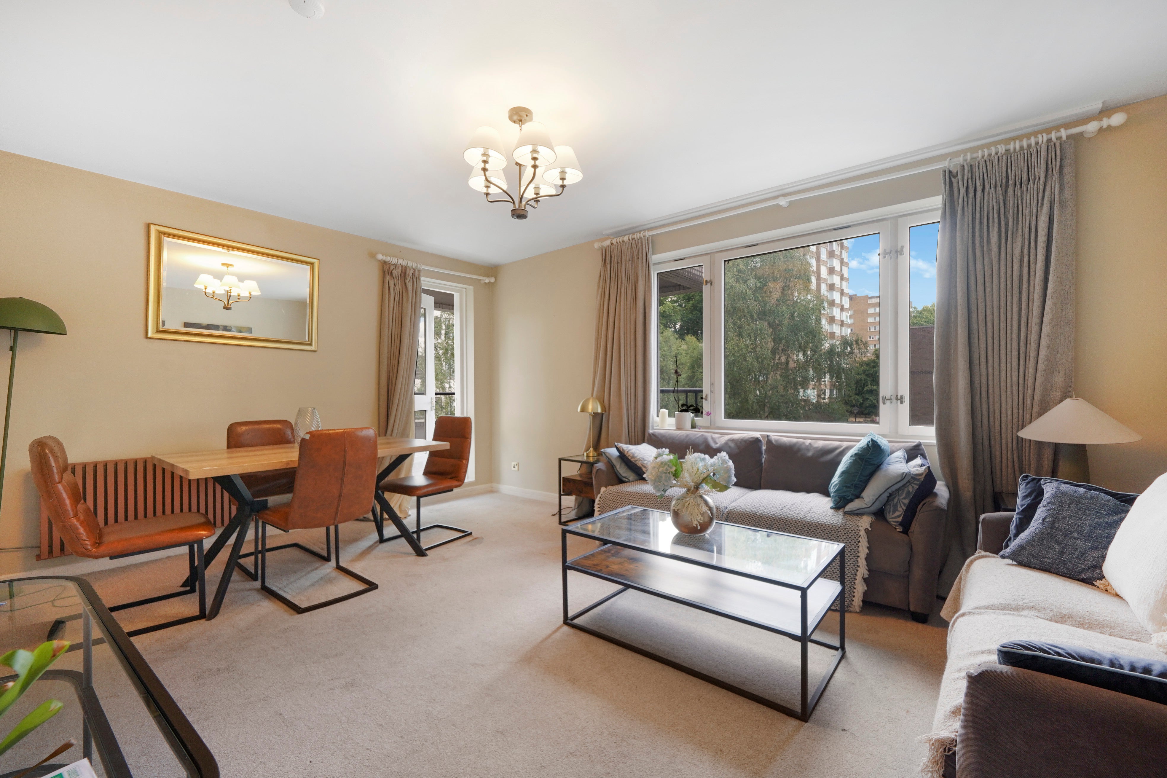 Flat Southwick Street in City of Westminster