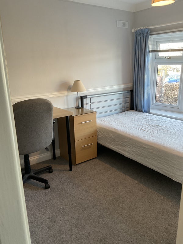 Room Romney Avenue in Bristol