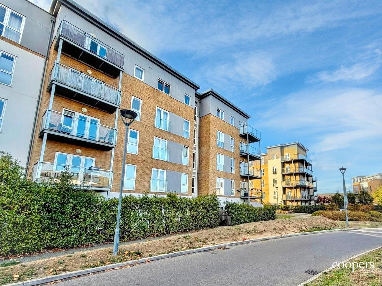 Flat Winter Green Drive in Greater London