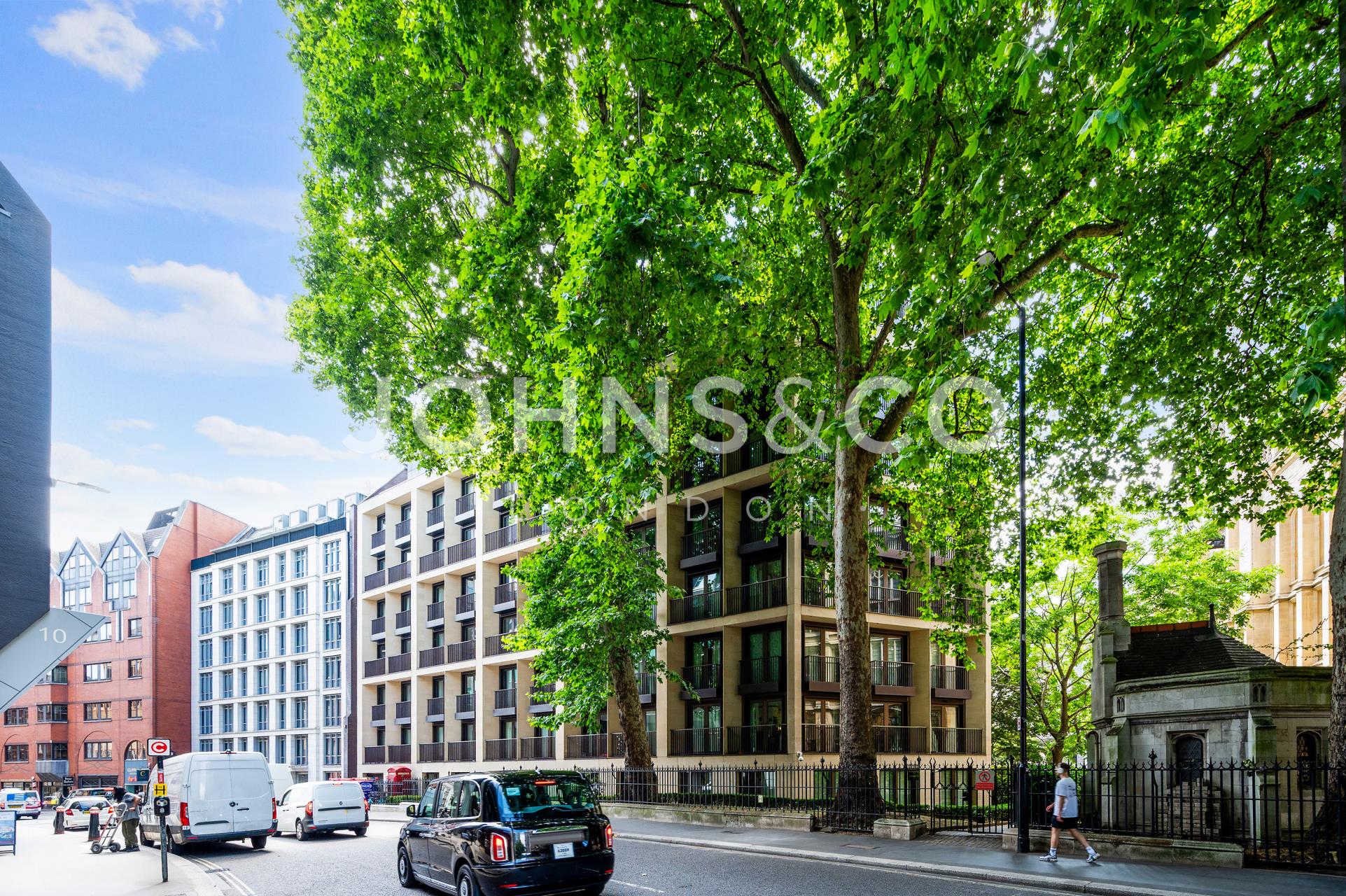 Flat Fetter Lane in City of London