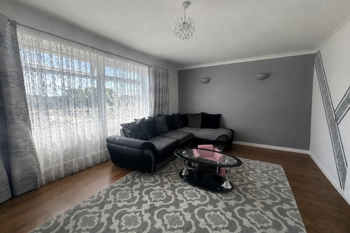 Flat Camborne Avenue in Aylesbury