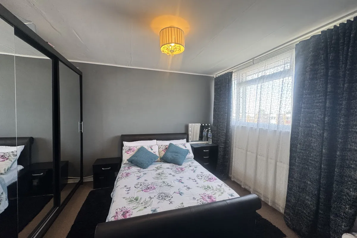 Flat Camborne Avenue in Aylesbury