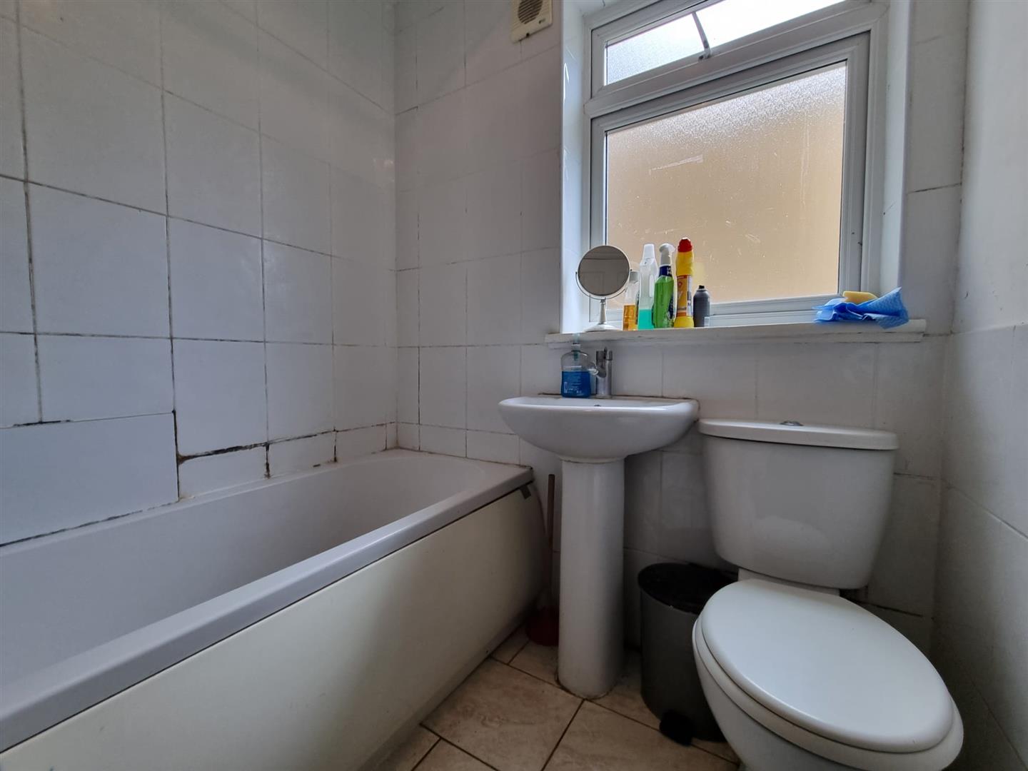 Flat Pemdevon Road in Greater London