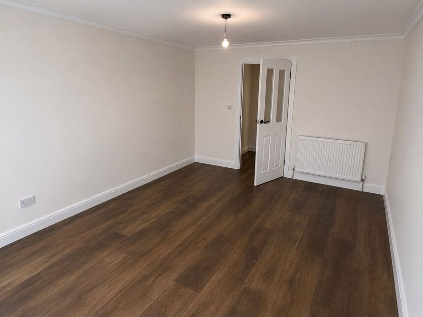 Flat Ashbrook Road in Old Windsor