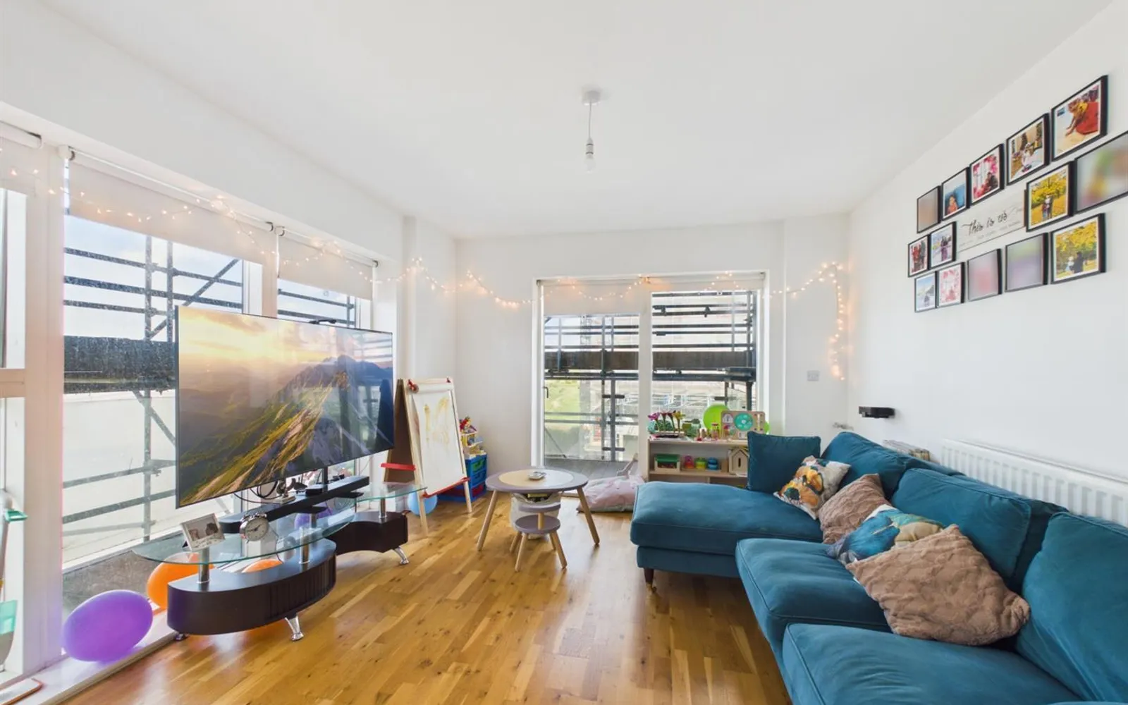 Flat Clovelly Place in Dartford