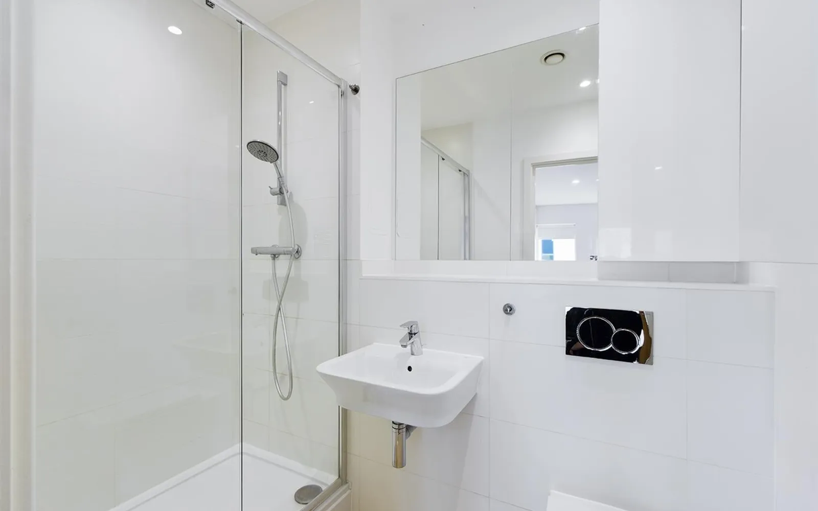 Flat Clovelly Place in Dartford