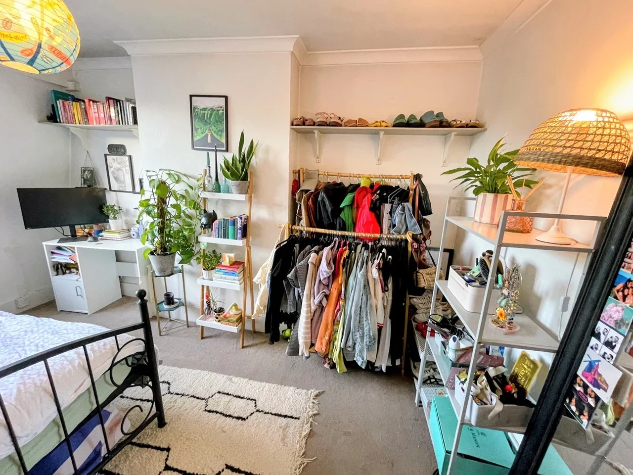 Room Acre Lane in Greater London