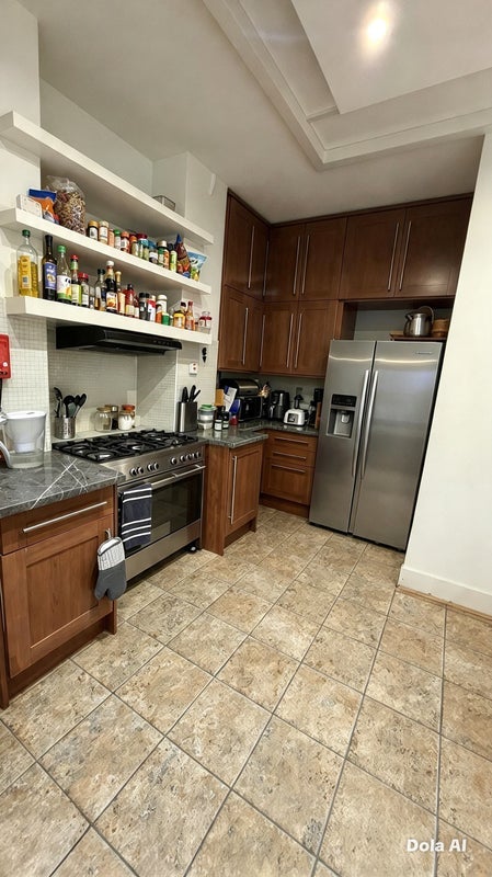 Room Torrington Place in Greater London