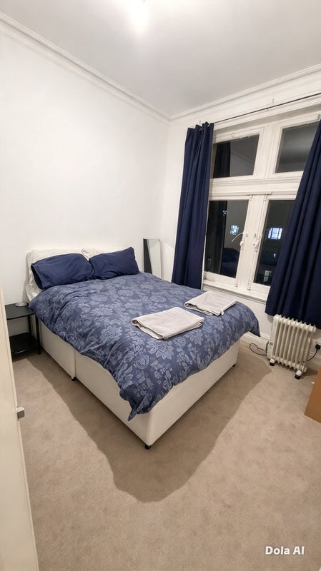 Room Torrington Place in Greater London