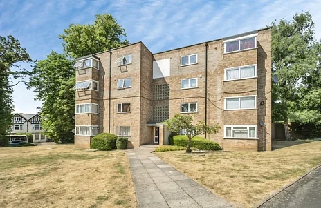 Flat Frescade Crescent in Basingstoke and Deane