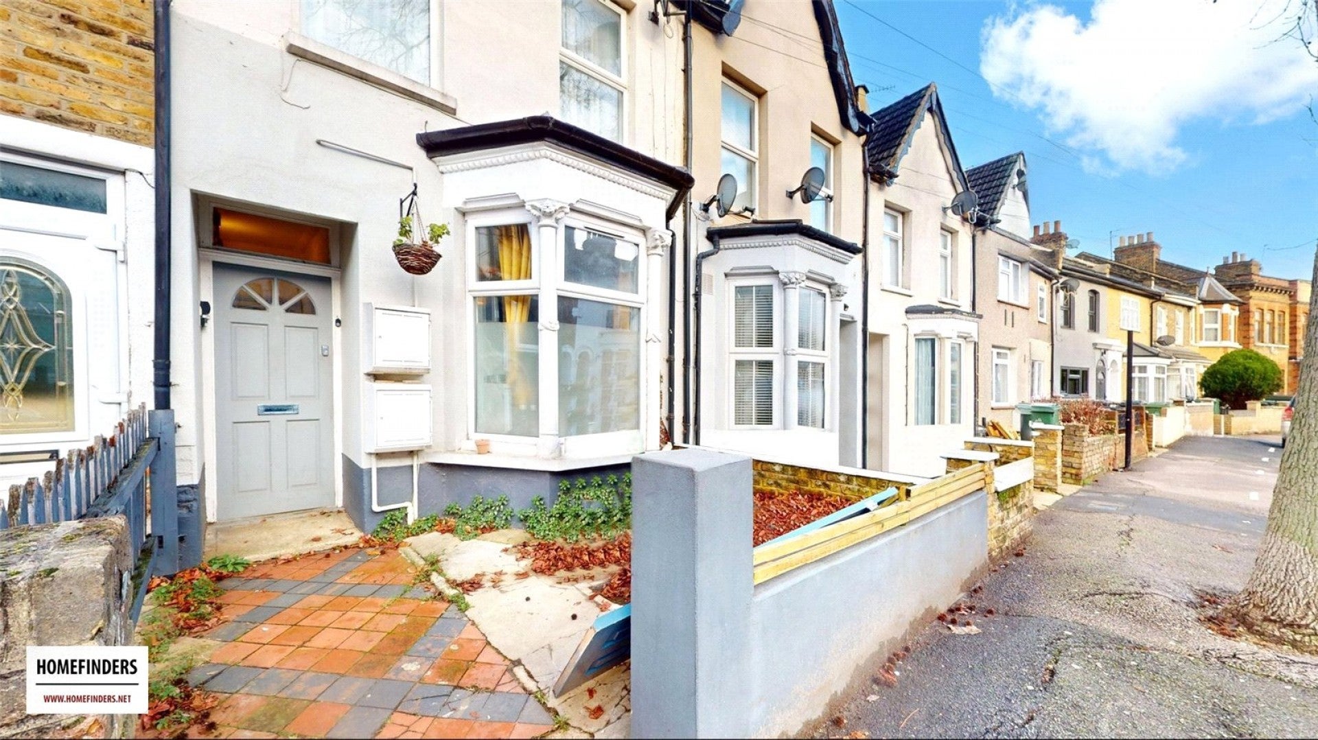 Flat Lindley Road in Greater London