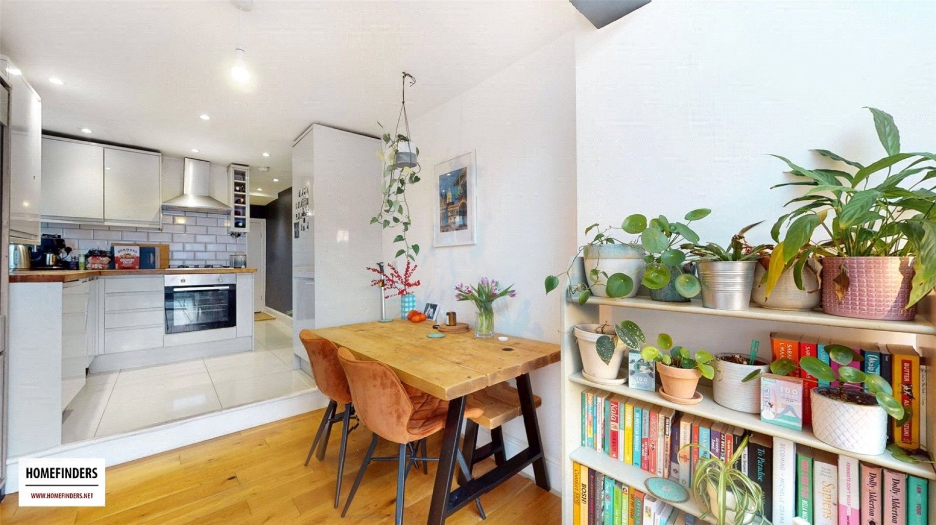 Flat Lindley Road in Greater London