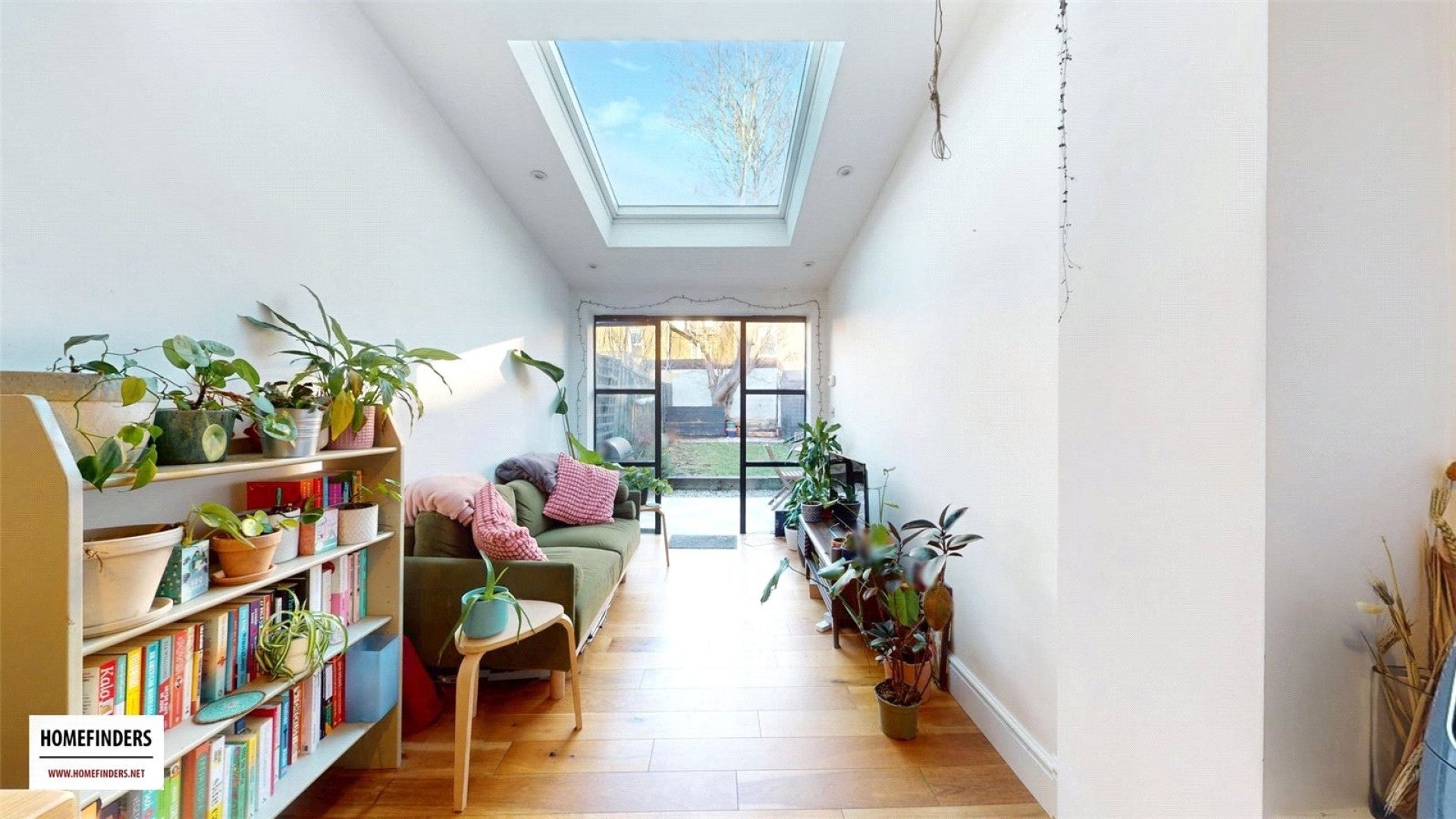 Flat Lindley Road in Greater London