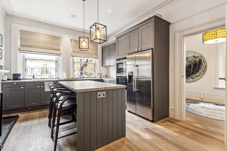 Flat Harrington Gardens in Greater London