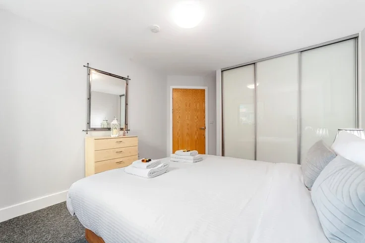 Flat Millharbour in Greater London