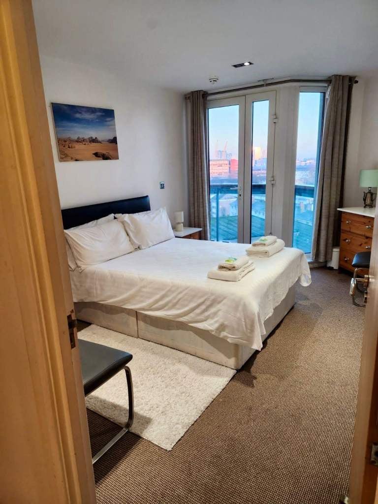 Flat Limeharbour in Greater London