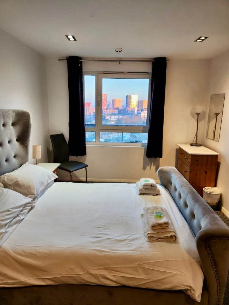 Flat Limeharbour in Greater London