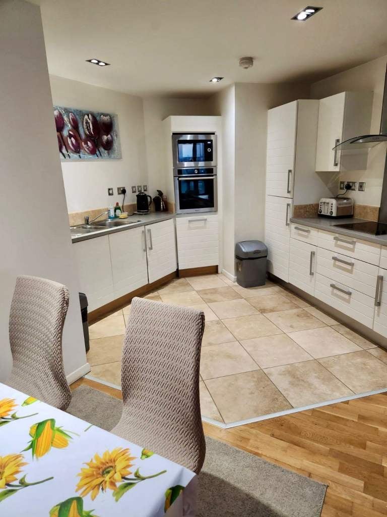 Flat Limeharbour in Greater London