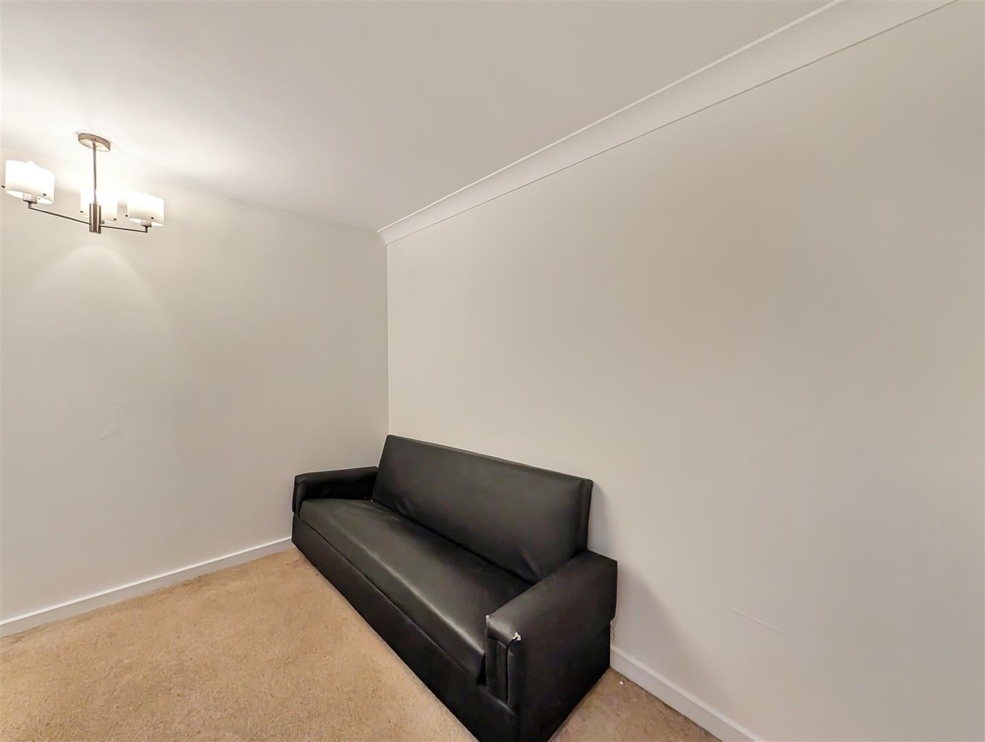 Flat Ballantyne Drive in Colchester