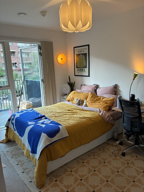 Room Dalston Lane in Greater London